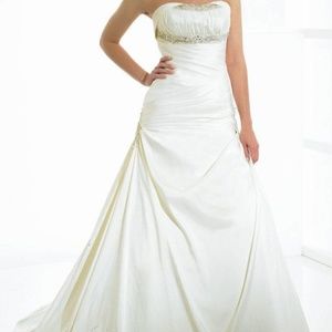 Moonlight wedding dress